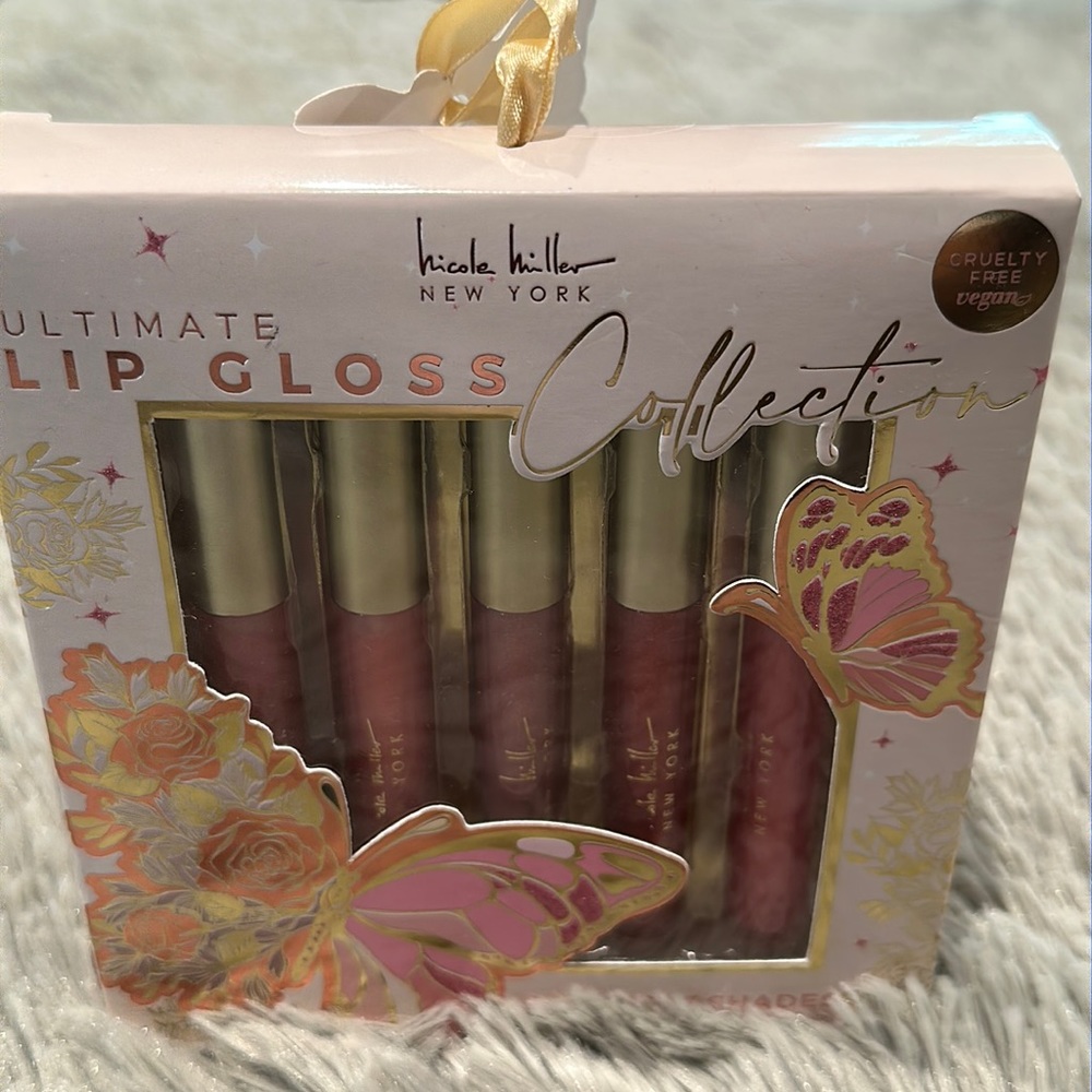 NICOLE MILLER Ultimate Lip Gloss Collection.